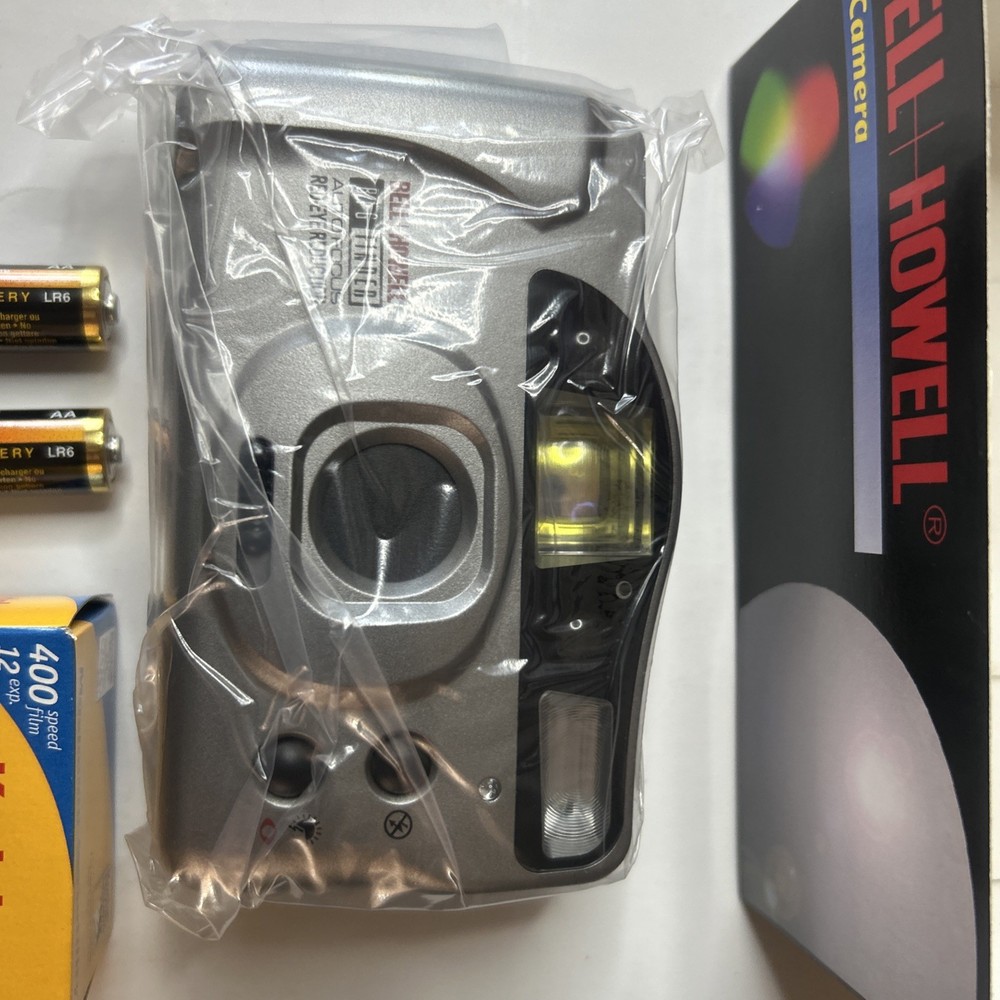 Bell & Howell Camera. Automatic 35mm Auto Focus With 3 Way Flash