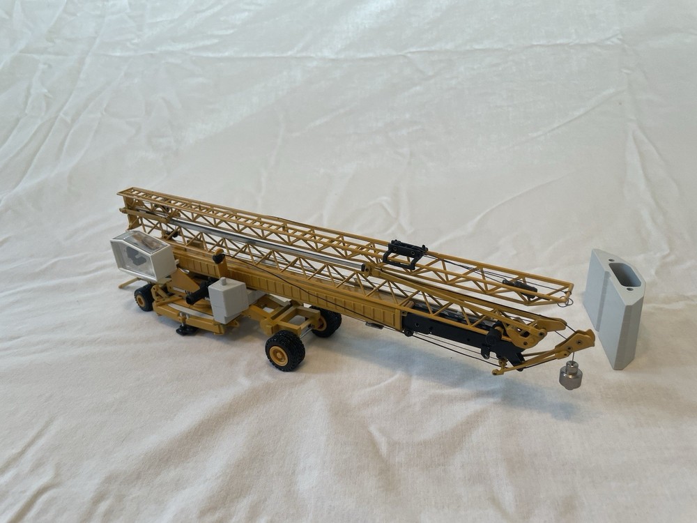Conrad No. 2023 Liebherr Fast-erecting Crane