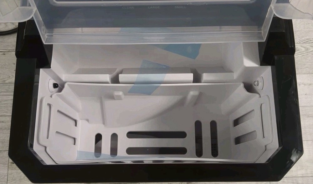 Countertop Ice Maker - Model No. ZBJ-X10D-WT