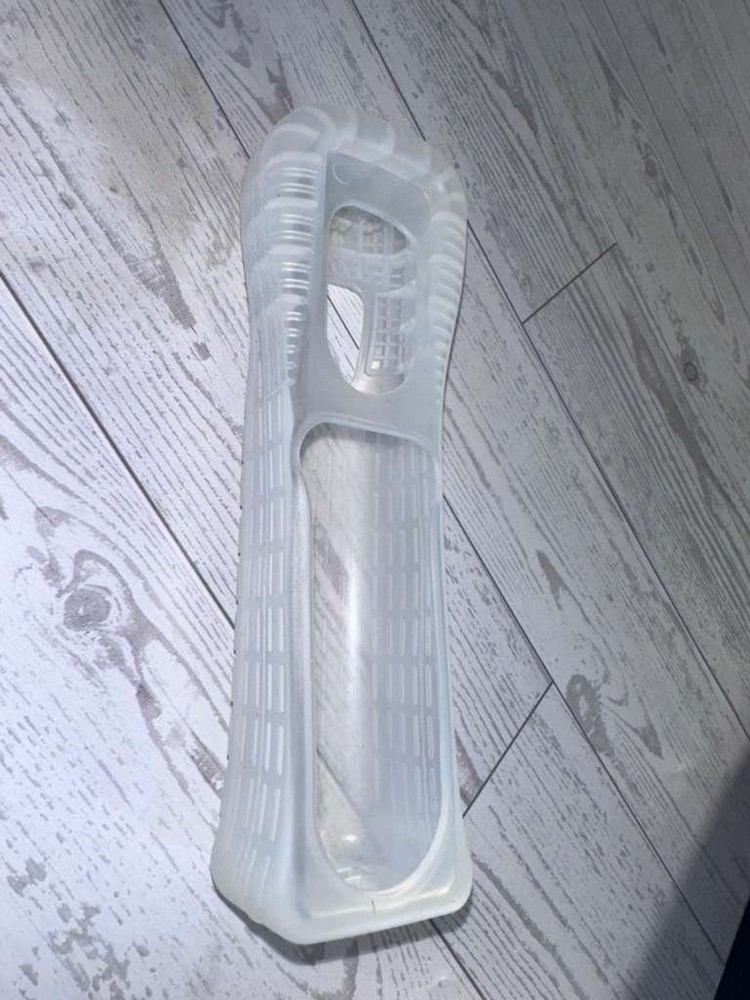 Genuine Nintendo Wii Controller Sleeve Silicone Rubber Jacket Case Remote White