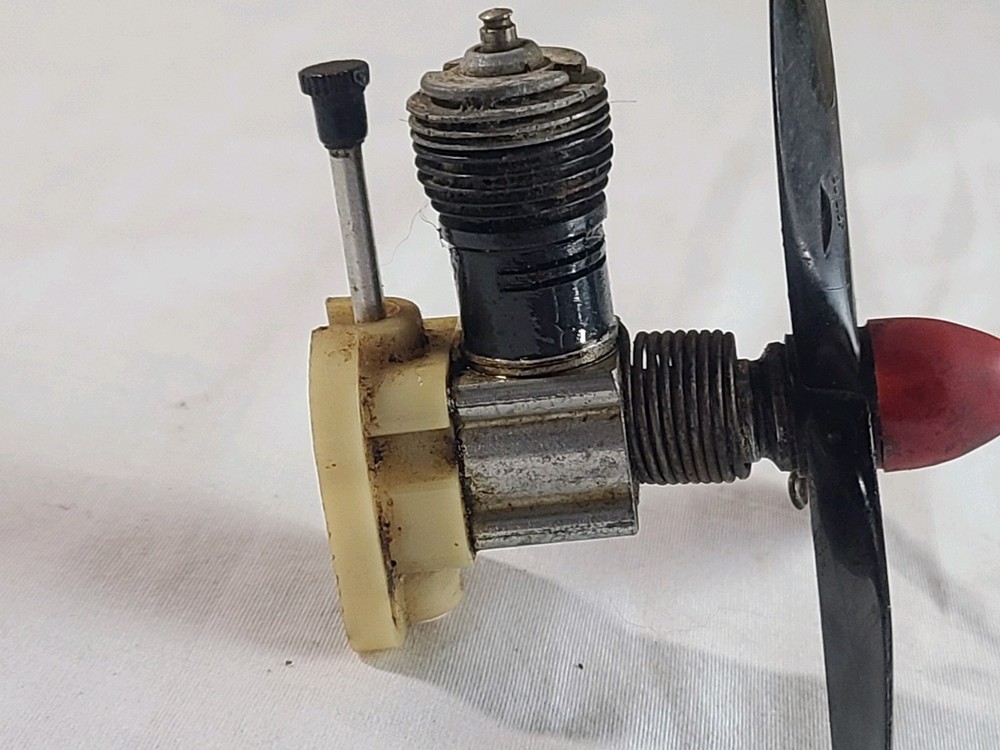 R/C Airplane Engine .049 - Working Condition