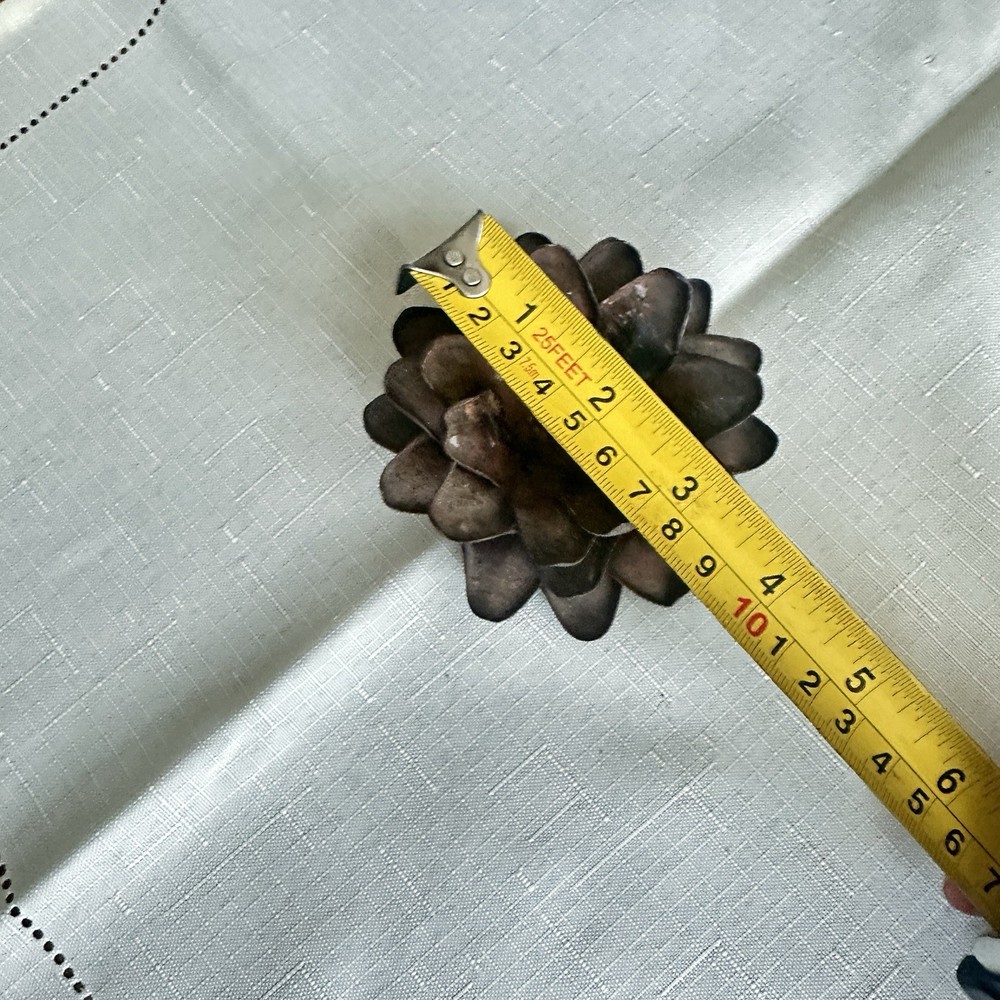 Vintage Rustic Metal Flower Decor