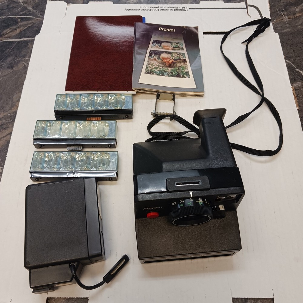 Polaroid Land Camera Pronto! with Strap Untested WITH Flashbar and Kalimar Flash