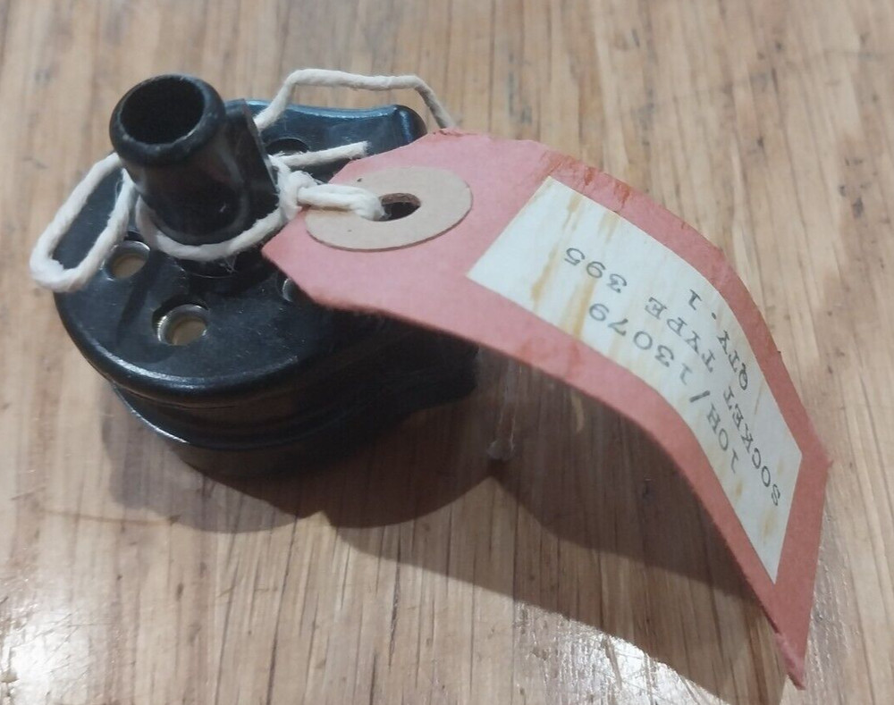 AM RAF Aircraft Type 395 Socket 10H/13079 - NOS