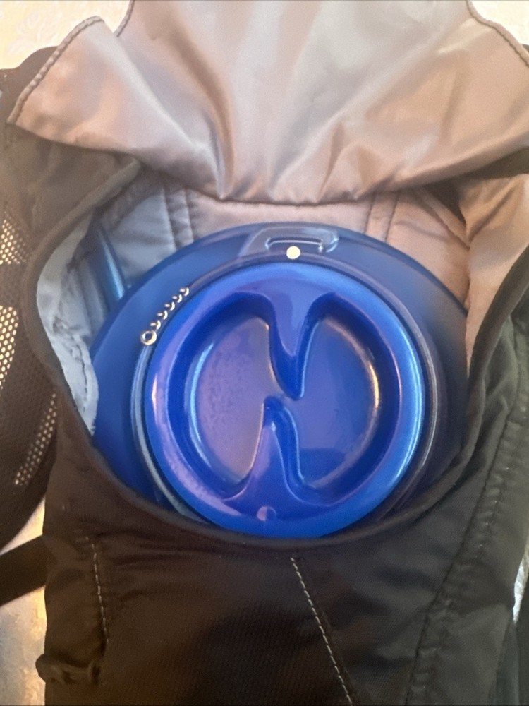 camelbak hydration pack Black 50 Oz Lightweight
