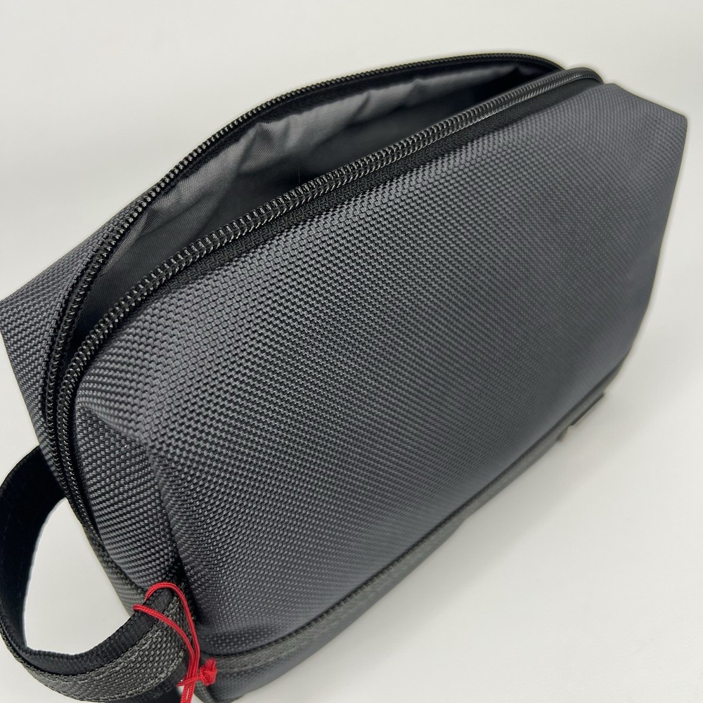 TUMI Travel Kit Medium Accessory Pouch Seal Grey
