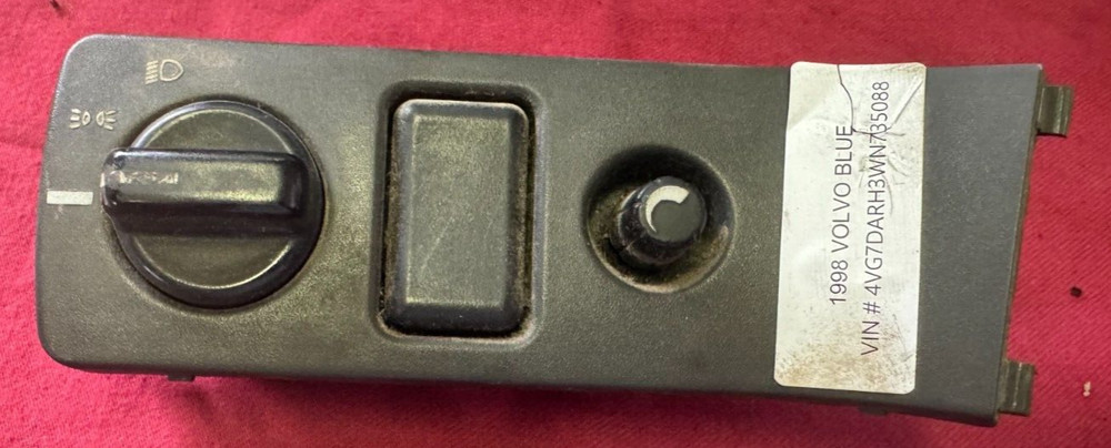 Volvo 1096568 Headlight Switch Panel Assembly 3471