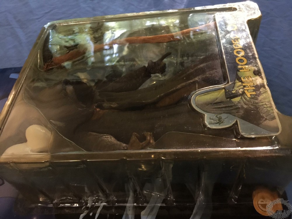 HOODED ONE - BONE SERIES 2 FIGURE