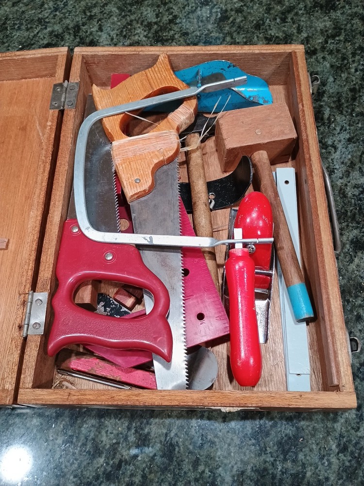 VINTAGE CHILDREN'S WOODEN TOOL BOX AND TOOLS SET