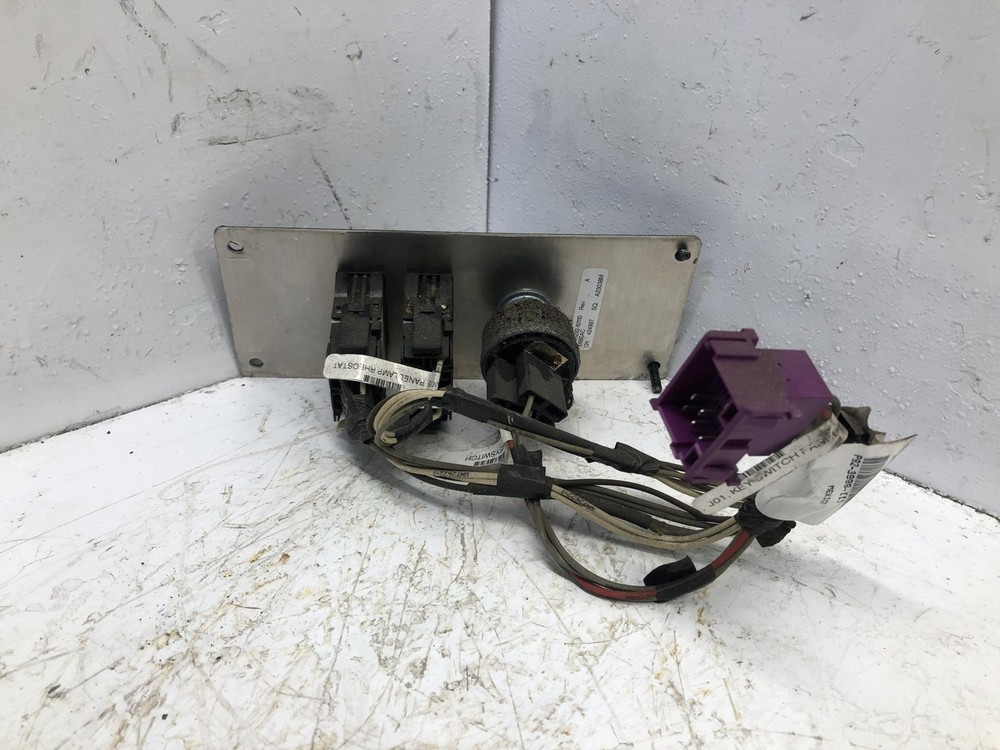 2008-2027 Kenworth T370 IGNITION Dash Panel - Used