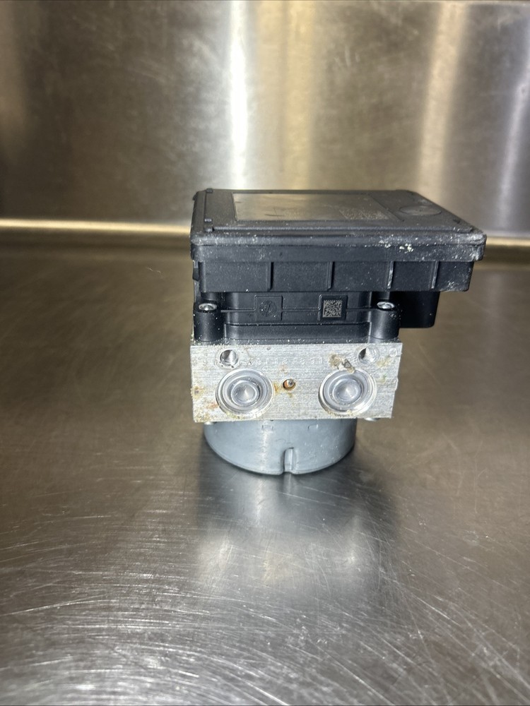 2021 BMW S1000R ABS pump control unit module #423