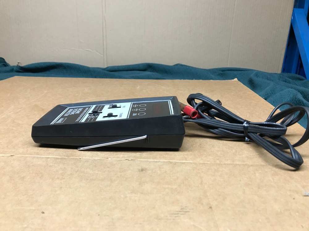 Montgomery Ward 61-82072 Microprocessor Digital Engine Systems Analyzer