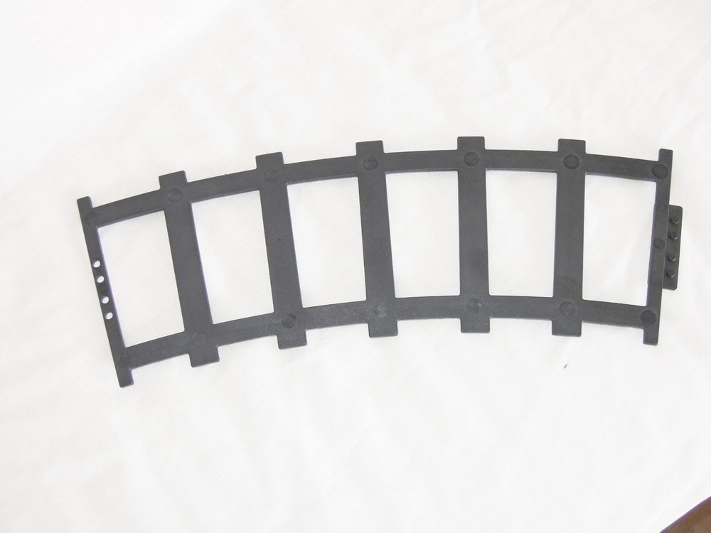 Curved toy train track 13 pieces
