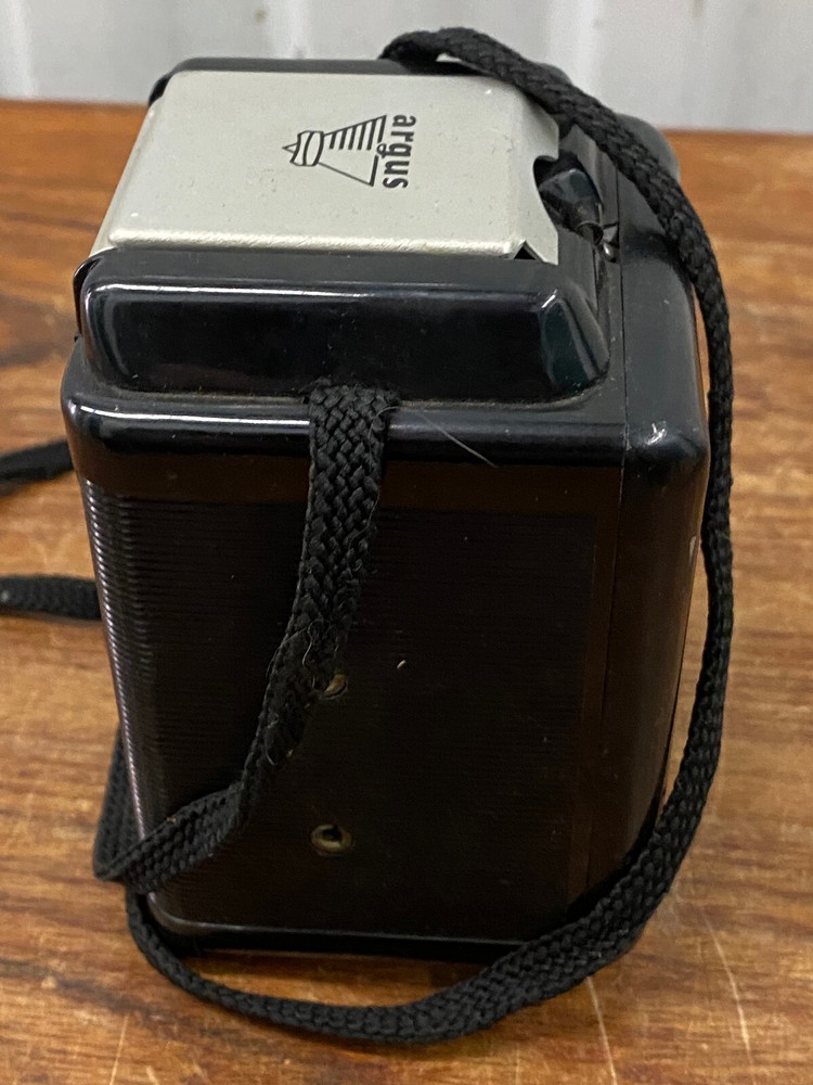 Vintage Argus ArgoFlex Seventy Five Box Camera