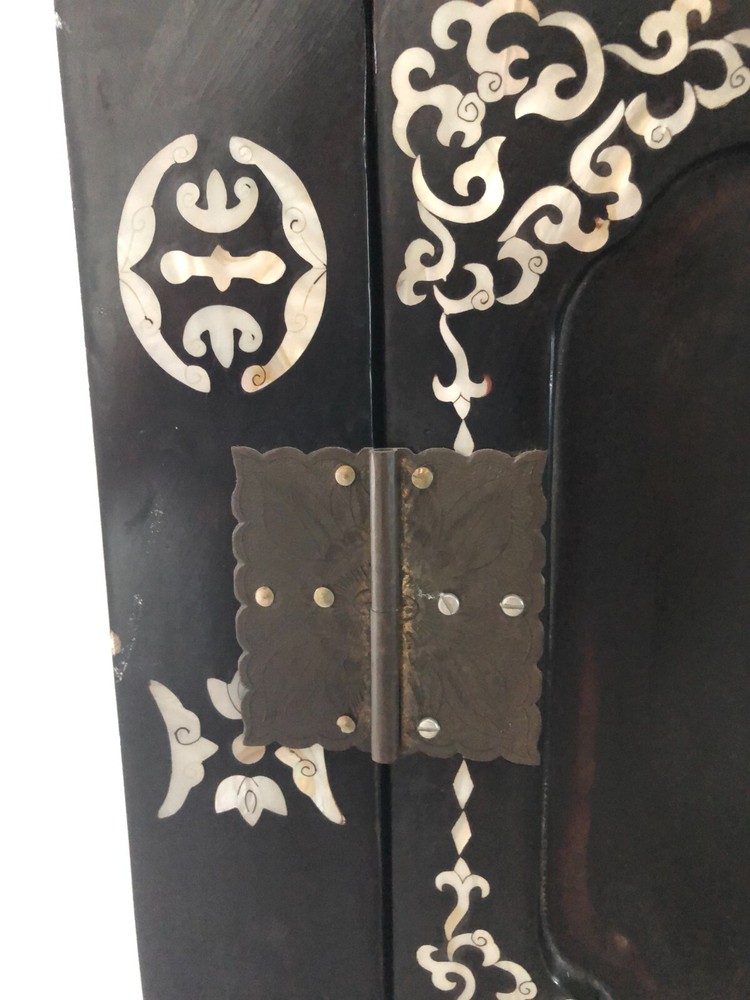 Antique Chinese Armoire/Cabinet