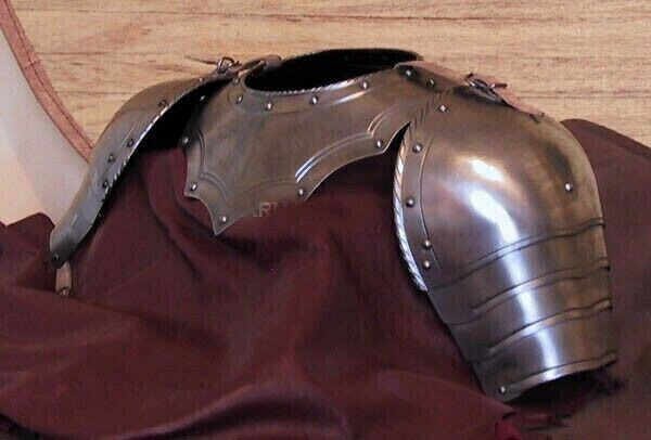 Medieval knight Armor Pair of pauldrons & gorget shoulder Larp Armor Replica