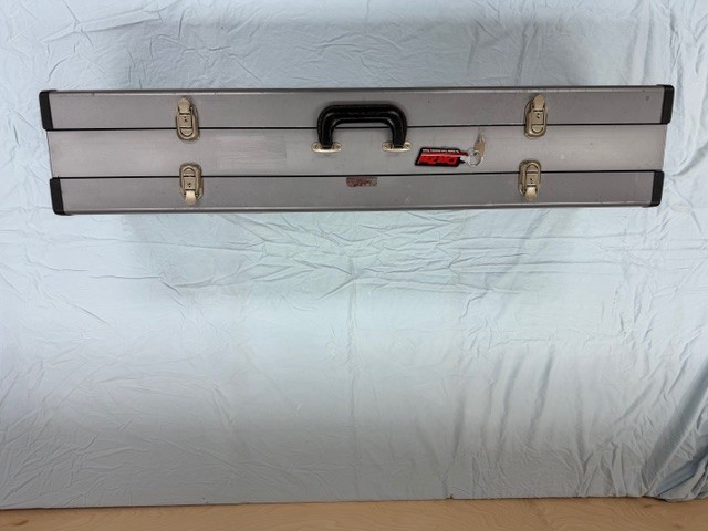 DEE ZEE Double sided Breakdown Alum Gun case