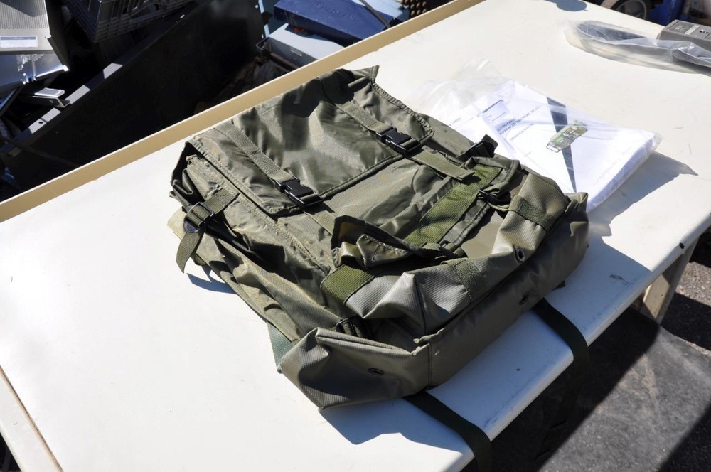 Harris AN/PRC-150 backpack with operation Manual