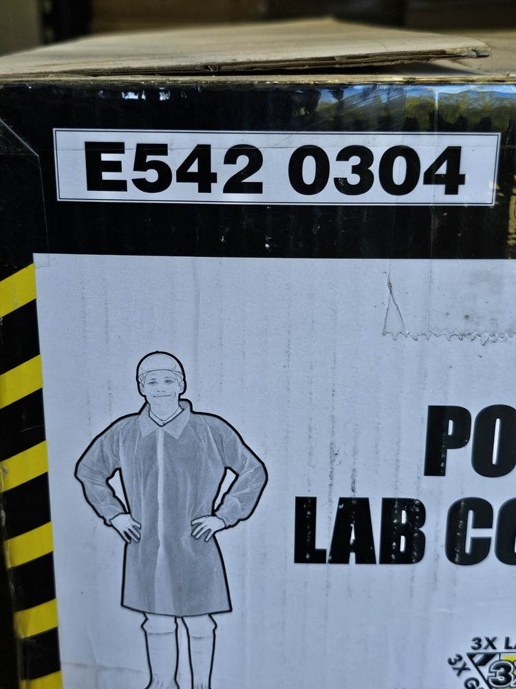 Polypro Lab Coat White 3XL 30 coats E542 0304