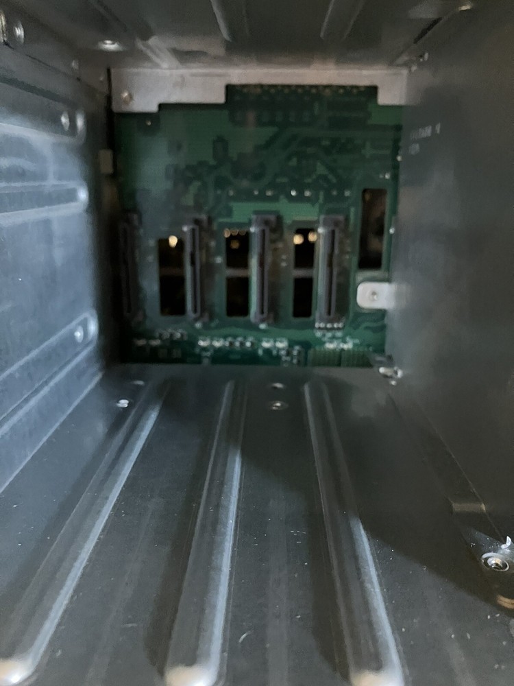 Nimble Storage CS200, CS400, ES1 3U Array, 2x SAS Controllers, 16x 3.5" Bays