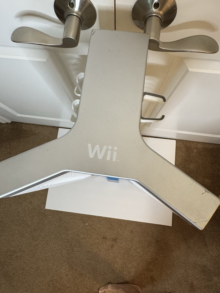 Nintendo Wii Storage Tower Stand 36" Game & Controller Rack EUC