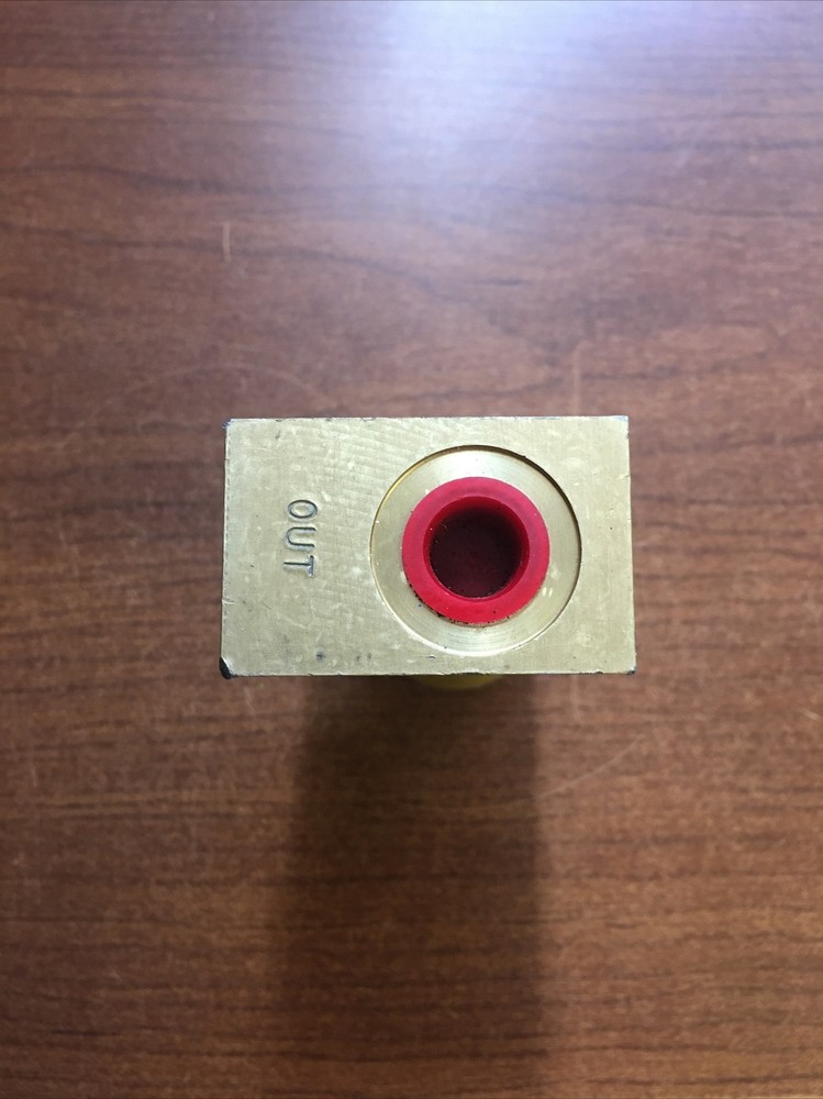 John Deere AE49952 Control Valve