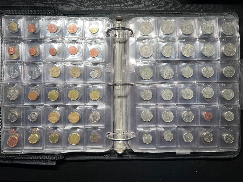 Coin Collection - Europe - 539 coins... Description Below!
