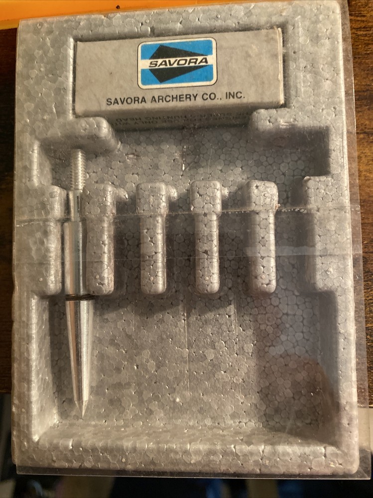 11 various archery broadheads-extra cutters (Savora)