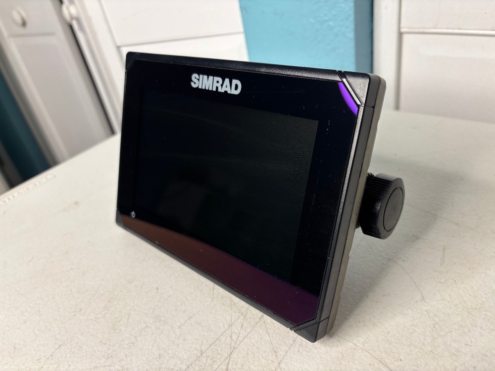 Simrad GO7 XSE GPS Chartplotter Sonar Multifunction Display W/ Cover ONLY