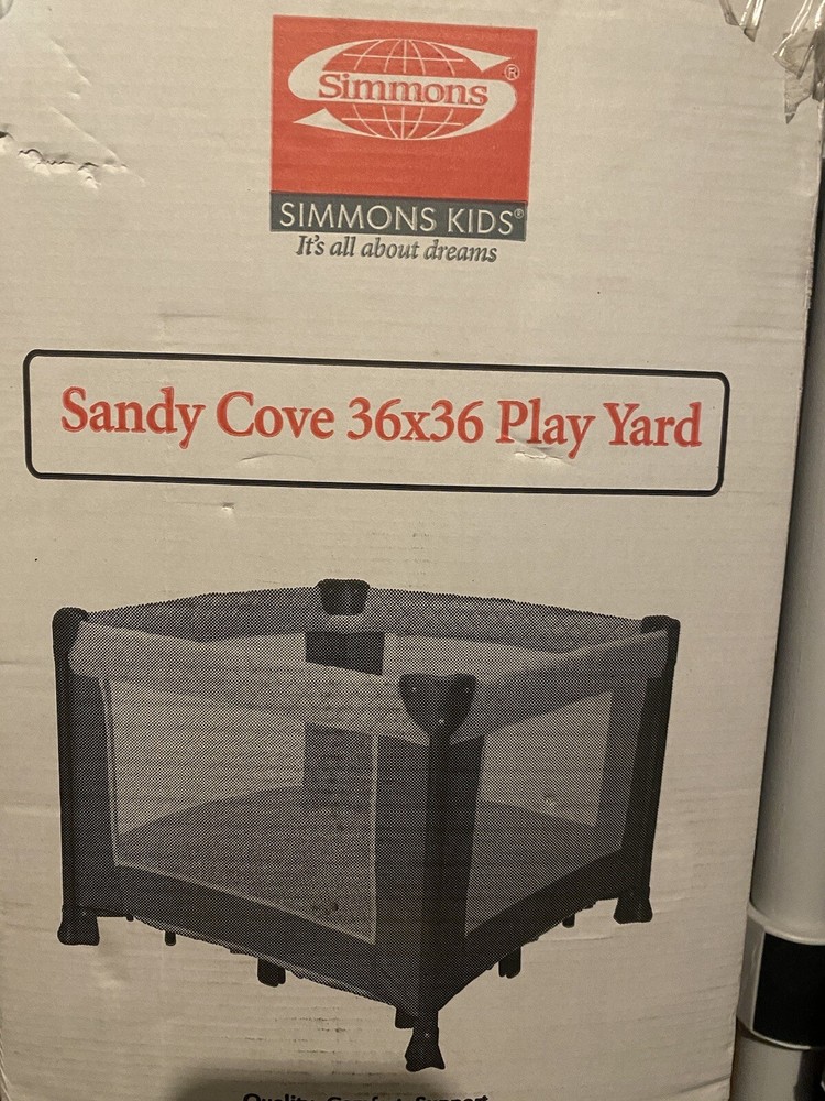 play yard baby Simmons Kid
