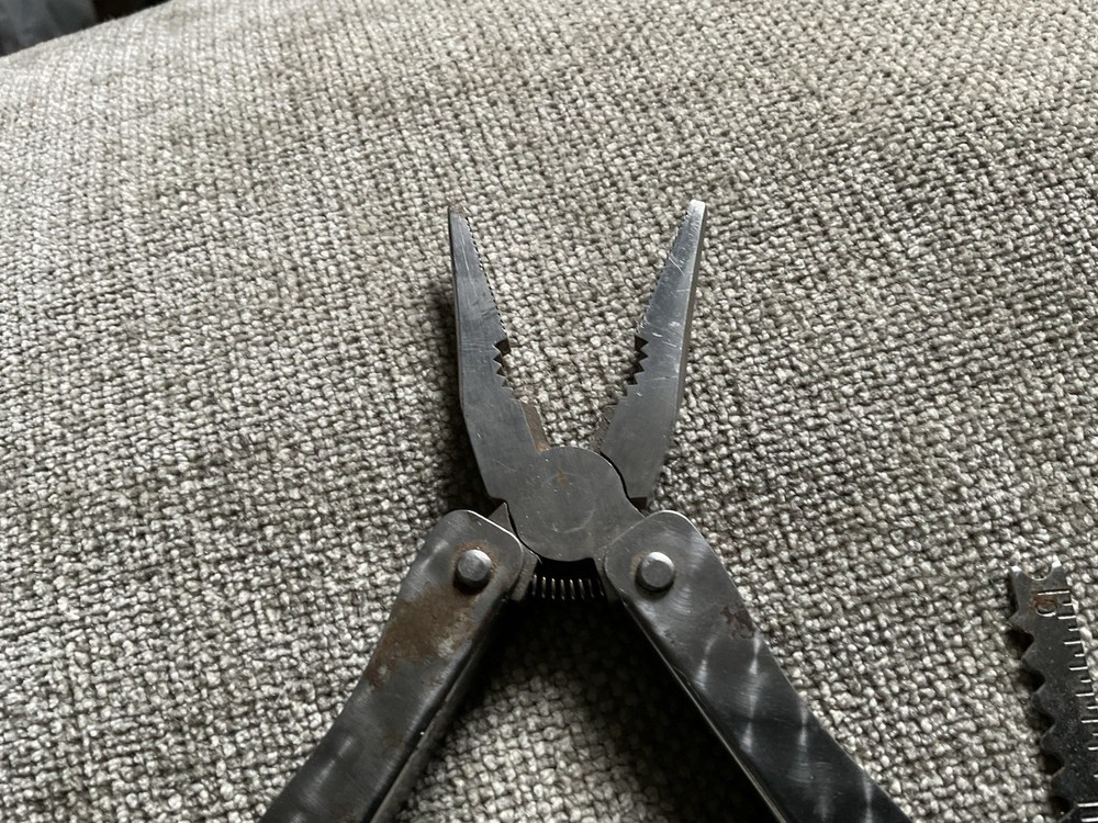 Multi-tool Unbranded Vtg See Pics With Black Leather Case