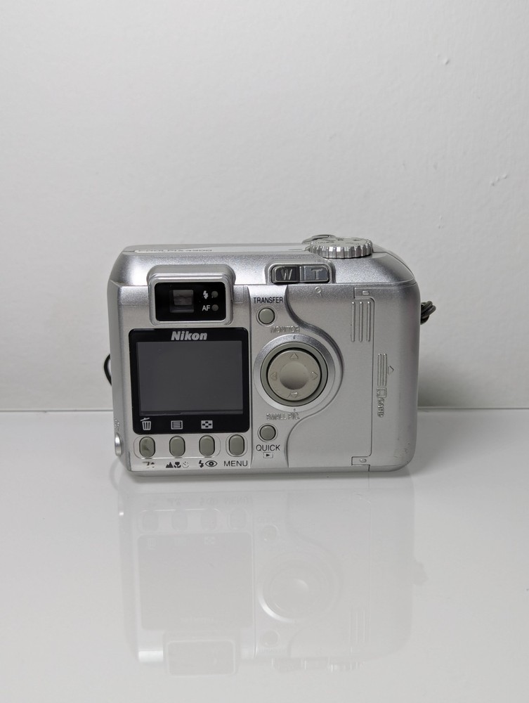 Nikon CoolPix 4300 4.0MP Digital Camera (Tested Working)