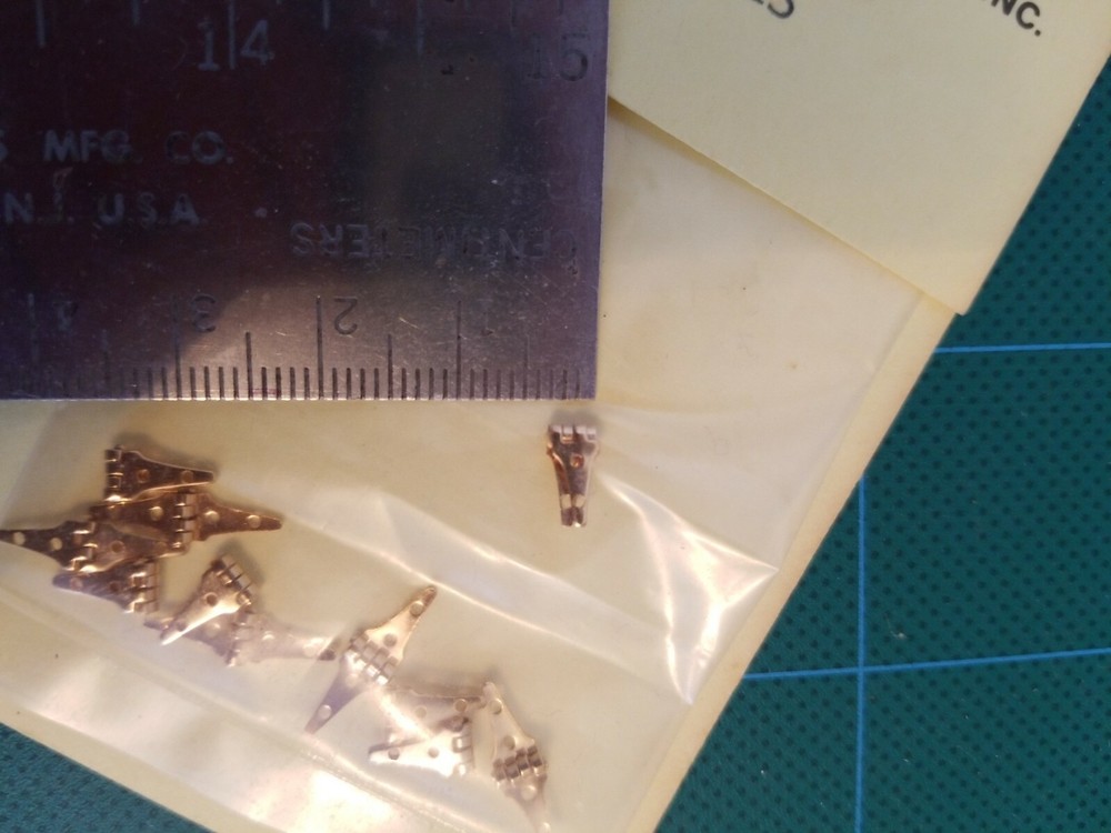 Alloy Forms Operating Brass Hinges #2999(12)