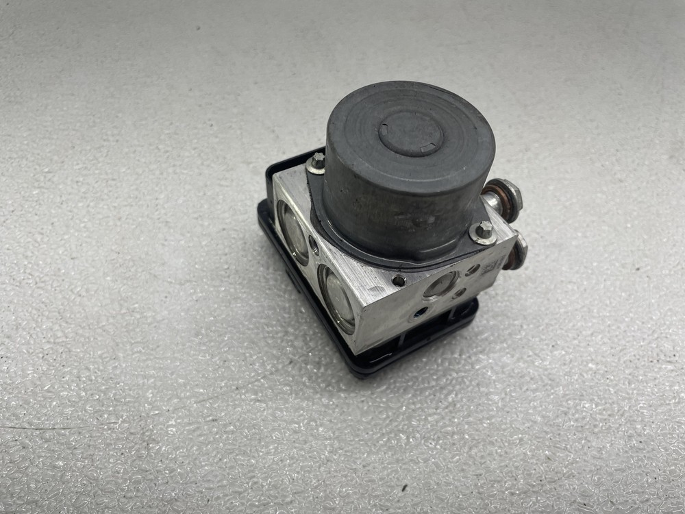 20-24 HARLEY-DAVIDSON SOFTAIL STANDARD FXST ABS PUMP UNIT MODULE