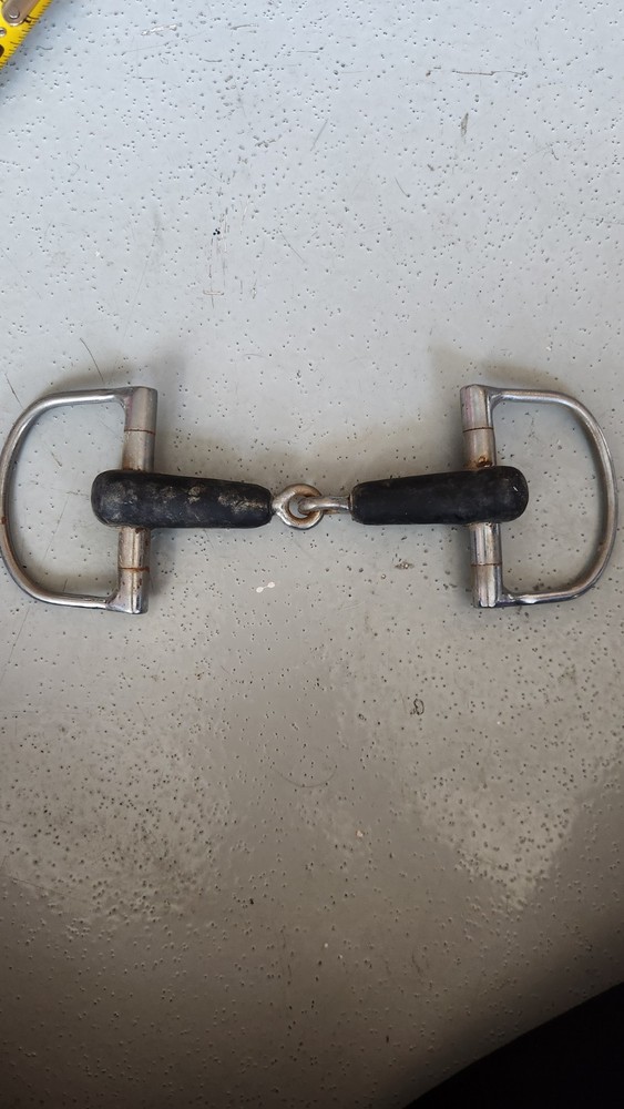 D Ring Hard Rubber Snaffle Bit Unbranded