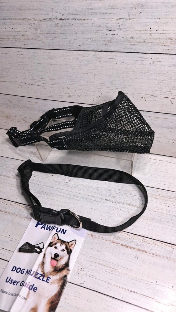 Mesh Dog Muzzle, Breathable Soft Dog Muzzle with 3 Reflective Straps Size: Large