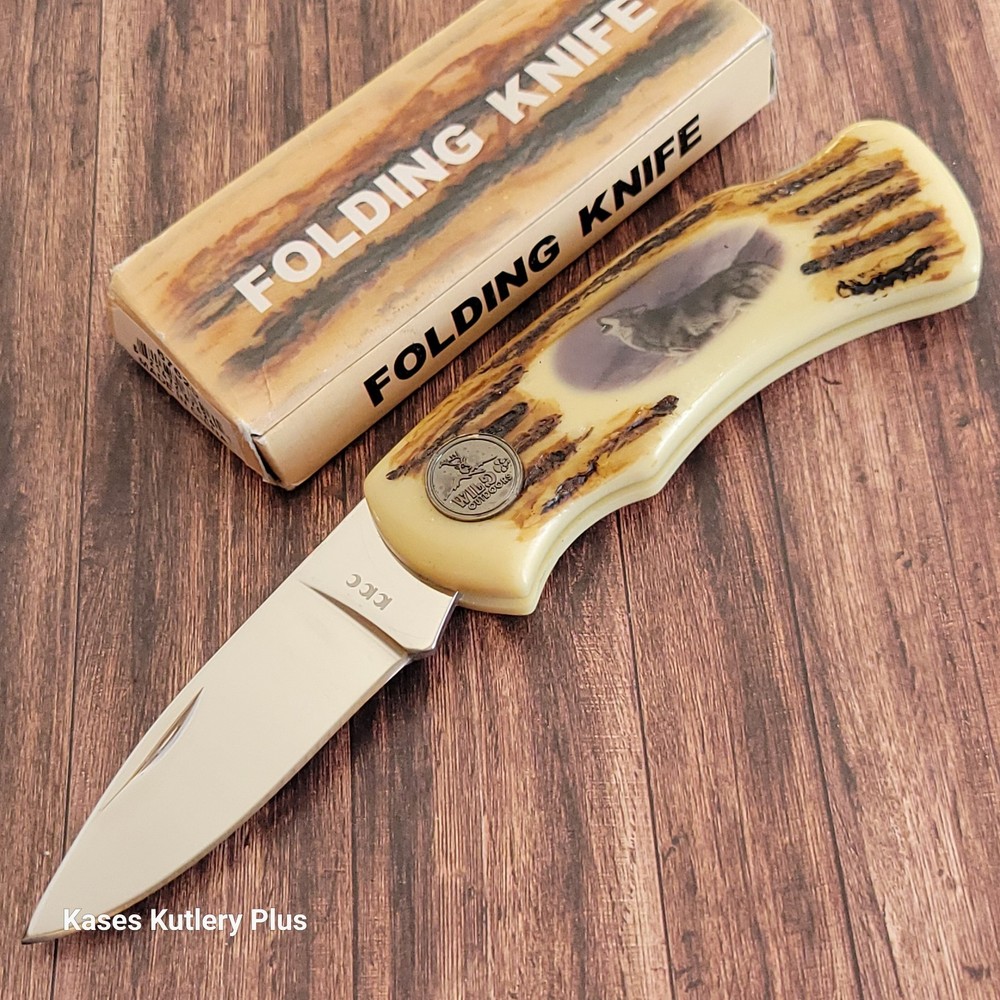 Wild Outdoors Lockback Folding Pocket Knife W/Wolf Picture