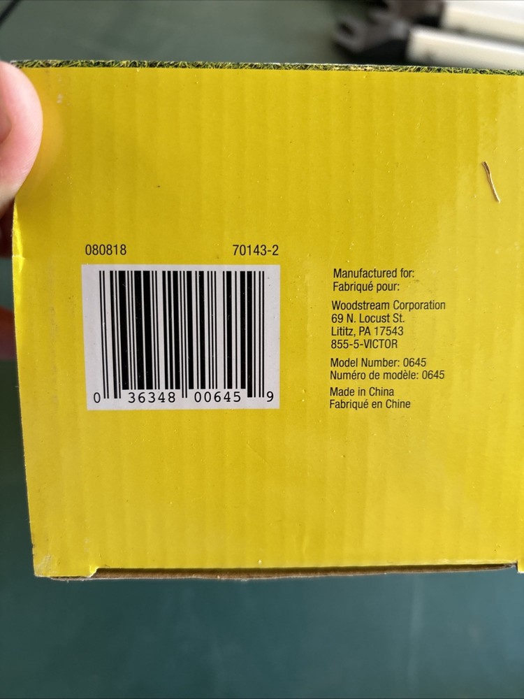 New VICTOR Original Mole Trap Spring Spike Plunger Style Model 0645