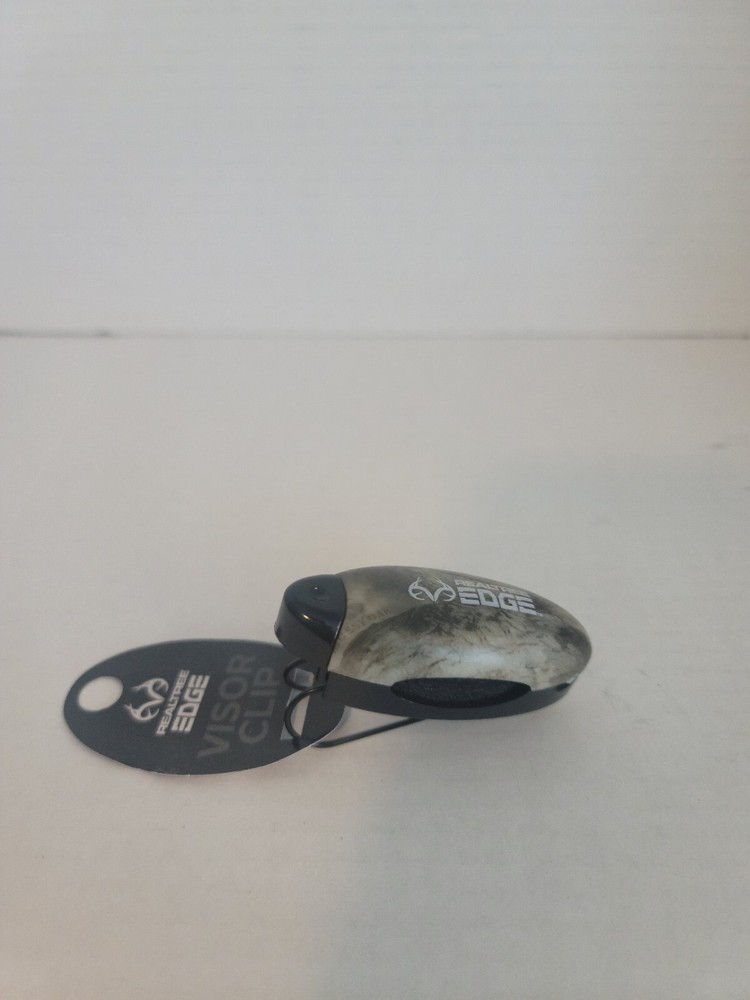 NWT Real Tree Edge Camo Neoprene Sunglass Visor Clip