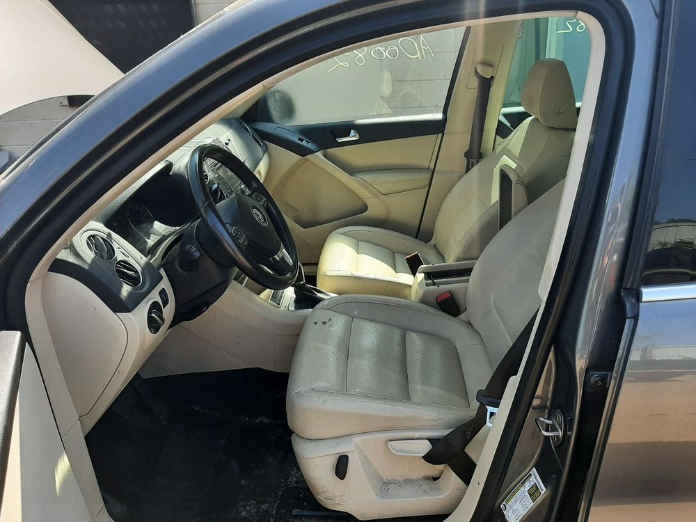 TIGUAN 2013 Headrest 1014245