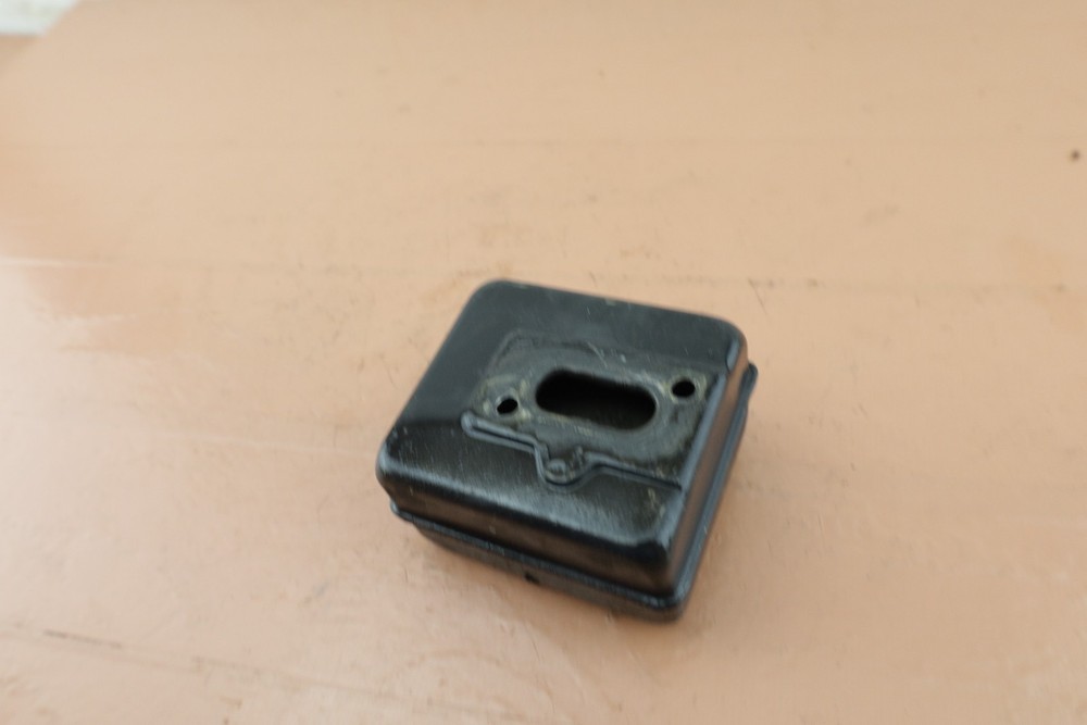 McCulloch MB3201 Blower OEM Muffler