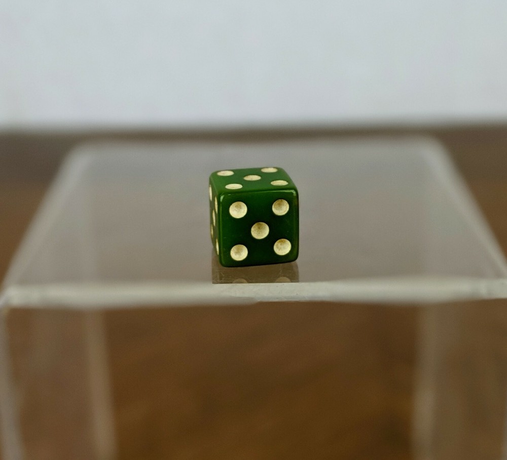 VTG Solid Green Bakelite Dice 5 On All Sides White Pips Playing Dice Decor 2