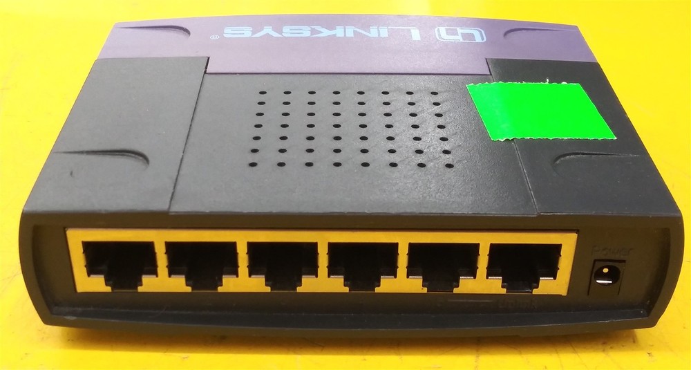 ⭐️⭐️⭐️⭐️⭐️ Linksys EFAH05W EtherFast 10/100 5-Port Ethernet Hub