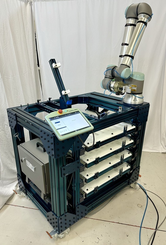 2020 UR10e Collaborative Robot + Controller + Vention stand + Schunk Gripper