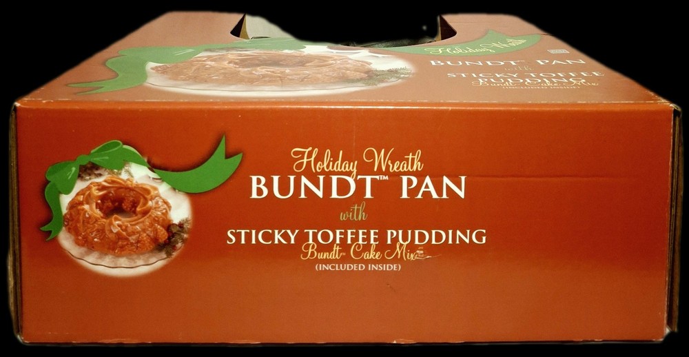 Nordic Ware Wreath Bundt Cake Pan New.