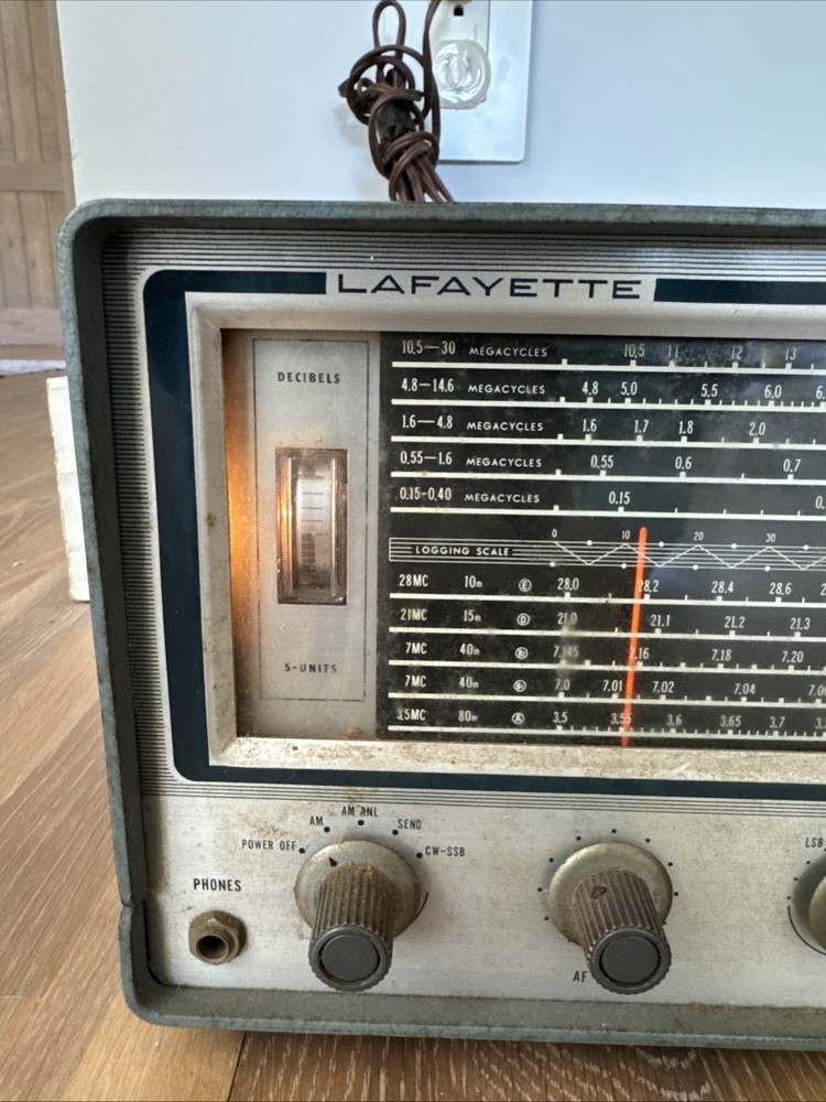 Lafayette HA-700 AM/CW/SSB Communications Receiver See Description