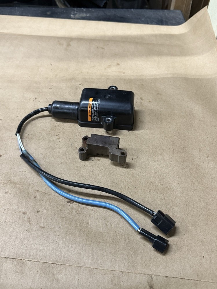 OEM YAMAHA SENSOR PN# 65L-8592A-00-00 (B-79)