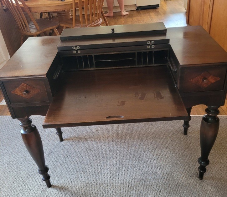 1800's Mahogany Writing Desk