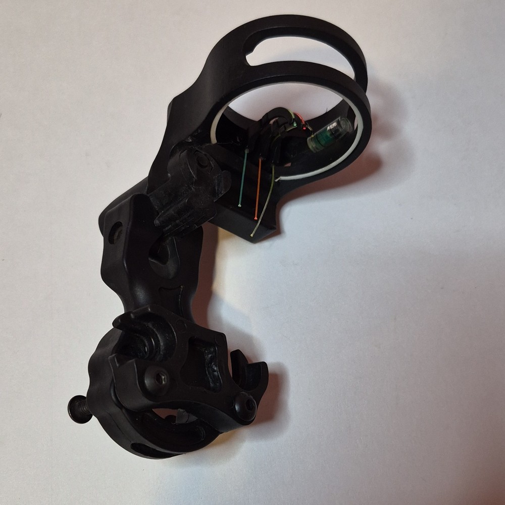 APEX GEAR 3-Pin Fixed Pin Archery Sight Black Multiple Pins Bubble Level