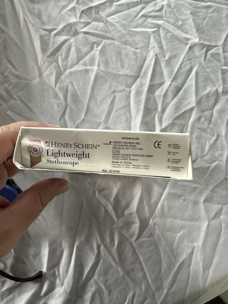 Essentials Lightweight stethoscope Henry Schein lightweight